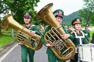Female Soldiers Participate in First Joint Rehearsal for September 2nd Parade - image 1