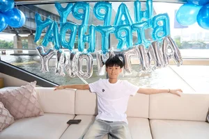 Le Quyen’s Son Celebrates Birthday in Style Aboard a Luxurious Yacht - image 2