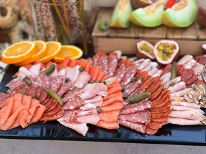 Exquisite Wedding Menus of Top Vietnamese Celebrities Revealed - image 0