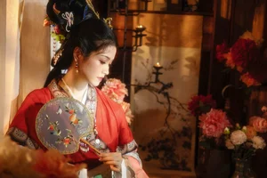 Artistic Portraiture with Yi Shan Yi Shan in YiTuYu Art Language Vol.4553 - image 1