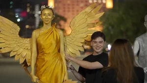 Thùy Tiên and Double2T Challenge Themselves as Living Statues in Ho Chi Minh City - image 2