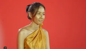 Thùy Tiên and Double2T Challenge Themselves as Living Statues in Ho Chi Minh City - image 0