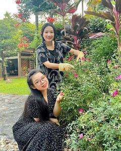 Ageless Grace: Artist Thanh Thanh Hien Radiates Youthful Beauty at 55 - image 1