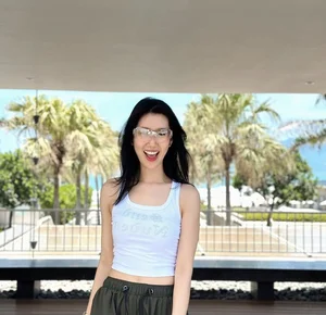 Thuy Ngan's Age-Defying Style Secrets: How to Achieve a Youthful and Vibrant Fashion Look at Any Age - image 1