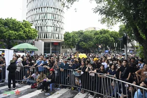 Thousands of Citizens Pay Solemn Respects to General Secretary Nguyen Phu Trong - image 3