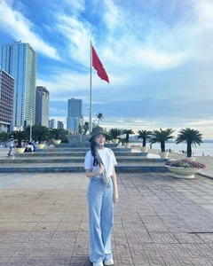 Quyen Linh's Daughter Rocks Affordable Accessories with Elegance and Beauty - image 9