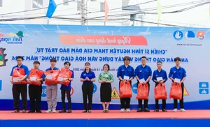 Ho Chi Minh City Launches Campaign to Improve Traffic Safety and Culture - image 5