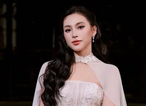 Tieu Vy Under Scrutiny: Evaluating the Communication Skills of the Beloved Beauty Queen - image 4