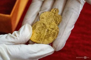 National Treasures of Nghe Temple: Sacred Gold Artifacts - image 0