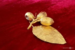 National Treasures of Nghe Temple: Sacred Gold Artifacts - image 6