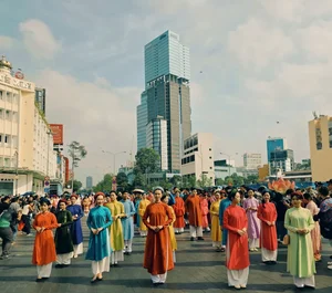 Why Traditional Vietnamese Attire Is Becoming a Timeless Fashion Statement for Modern Youth - image 6