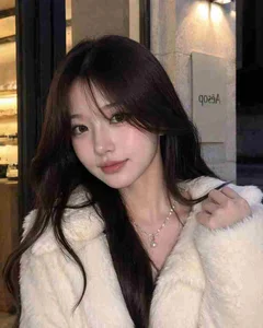 Natural Beauty and Grace: Stunning Chinese Girls Aesthetic Gallery - image 0
