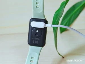 Is the Honor Band 10 Worth It? Stylish Design and Two-Week Battery Life - image 7