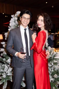 Stylish Matching Christmas Outfits of Famous Vietnamese Celebrity Couples - image 3