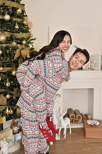 Stylish Matching Christmas Outfits of Famous Vietnamese Celebrity Couples - image 1