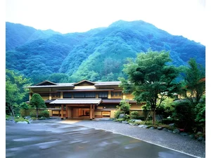 Nishiyama Onsen Keiunkan: The World's Oldest Hotel with 1,321 Years of History - image 0