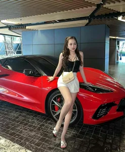 Rumored Ex of Ninh Duong Lan Ngoc Reveals Gorgeous New Girlfriend - image 4