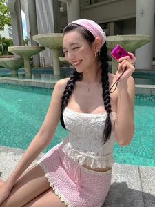 Mixed-Race Beauty Turns Heads with Street Style After Leaving Pageant - image 3