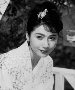 Admiring the Exquisite Beauty of Five Japanese National Treasures from the Showa Era - image 3