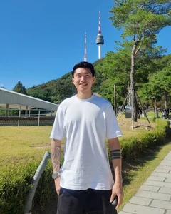 Doan Van Hau and Doan Hai My Enjoy Romantic South Korea Trip - image 5