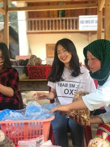 From Street Vendor to Star: Where is the 'Pear Girl' Now After 8 Years? - image 3
