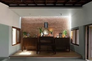 Beautiful Traditional Tiled Roof House in Quang Nam Connects Generations - image 4