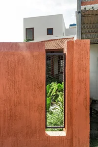 Beautiful Traditional Tiled Roof House in Quang Nam Connects Generations - image 2