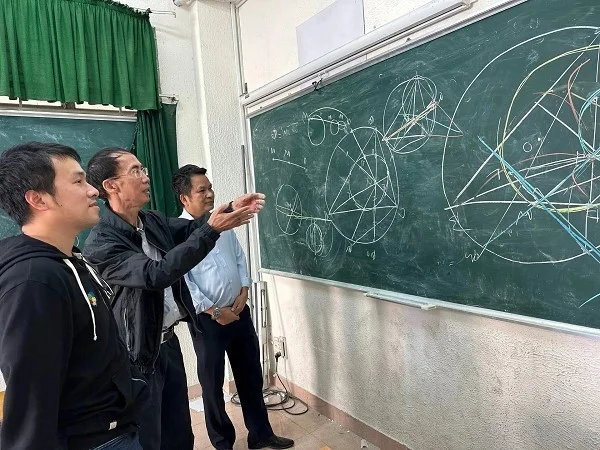 Dr. Luong Minh Thang: From IMO Dream to Google DeepMind AI Pioneer