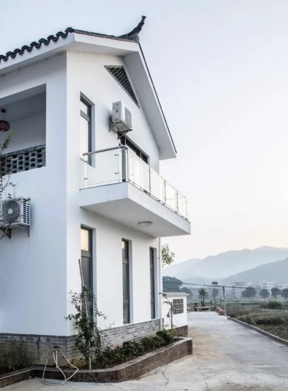 A Son’s Gift: Inside the Luxurious 1,000m2 Retirement Mansion for His Parents