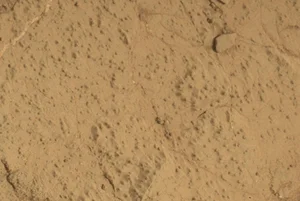 The Mars Mystery: Analyzing the Bizarre Three-Sided Pyramid Structure Discovered on the Red Planet - image 5