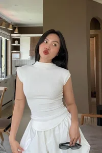 Phuong My Chi at 21: Embracing a Bold, Modern, and Stylish Fashion Evolution - image 11