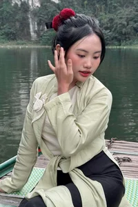 Phuong My Chi at 21: Embracing a Bold, Modern, and Stylish Fashion Evolution - image 6