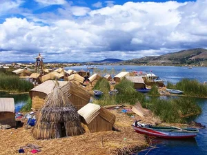 Exploring Lake Titicaca: The World's Highest Navigable Lake and Its Ancient Secrets - image 1