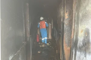 Current Status of the Ship Carrying 3,800 Tons of Oil Burning off Con Dao - image 5