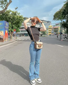 Viral Martial Arts 'Nunchuck Hot Girl' Shows Off Flawless Curves - image 3
