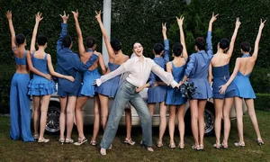 Khanh Van Wedding: Ten Miss Universe Vietnam Stars Serve as Elegant Bridesmaids - image 2