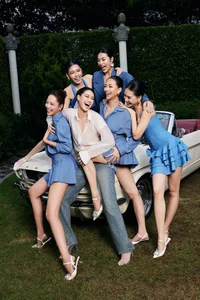 Khanh Van Wedding: Ten Miss Universe Vietnam Stars Serve as Elegant Bridesmaids - image 4