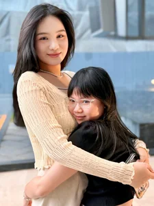 Runner-up Kim Chi’s Daughter Stuns with Sophisticated Beauty at 22 - image 7