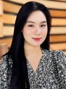 Runner-up Kim Chi’s Daughter Stuns with Sophisticated Beauty at 22 - image 3