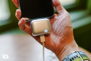 Smart Auto-Disconnect Charging Cables: The Ultimate Tech Accessory for Battery Life Enthusiasts - image 9