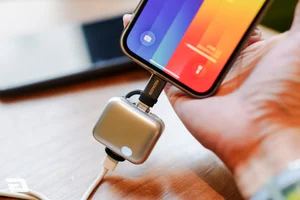Smart Auto-Disconnect Charging Cables: The Ultimate Tech Accessory for Battery Life Enthusiasts - image 5