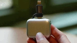 Smart Auto-Disconnect Charging Cables: The Ultimate Tech Accessory for Battery Life Enthusiasts - image 0