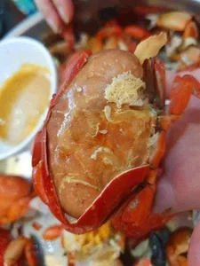 The 'Vietnamese King Crab' Phenomenon in Quang Ninh: Delicious, Affordable, and Trending - image 6