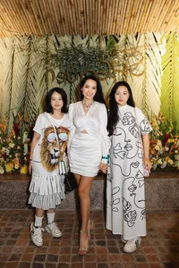 Suti From 'Dad Where Are We Going' Shines at 15 with Luxury Style - image 11
