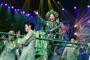 Revitalizing Vietnamese Folk Culture Through Modern and Contemporary Music Trends - image 0