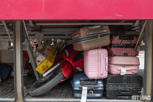 Massive Traffic Congestion as Thousands Return to Hanoi After Holiday Break - image 5
