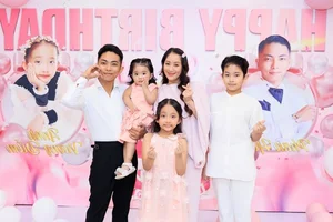 Khanh Thi's Youngest Daughter Melts Hearts with Cute Gesture - image 1