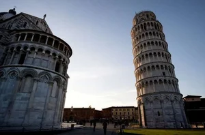 The Secret Behind the Leaning Tower of Pisa Surviving 800 Years of Earthquakes - image 1