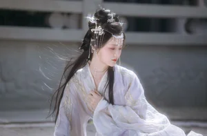 YiTuYu Art Language Vol.7258: Featuring the Elegant and Artistic Portraiture of Model Xin Yu - image 16