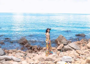 Exploring Bai Nhat Beach: Con Dao’s Pristine Beauty Revealed at Low Tide - image 6